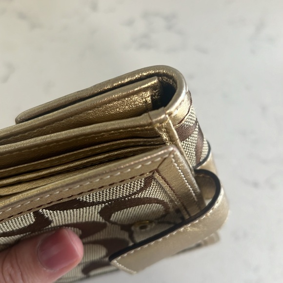 Coach wallet brown with gold leather EUC - Picture 10 of 11
